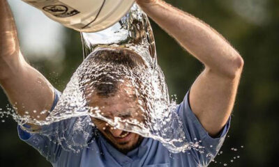 ALS Ice bucket challenge 1